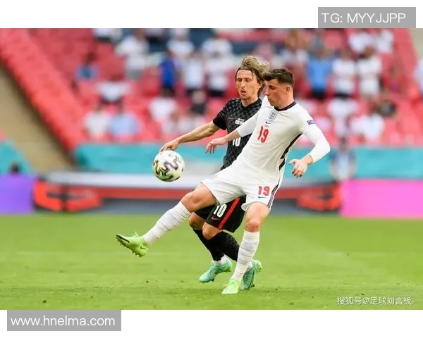 荷兰与英格兰上半场精彩对决分析与战术解析