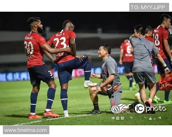 亚眠与卡昂激战正酣双方拼尽全力争夺胜利的精彩战报