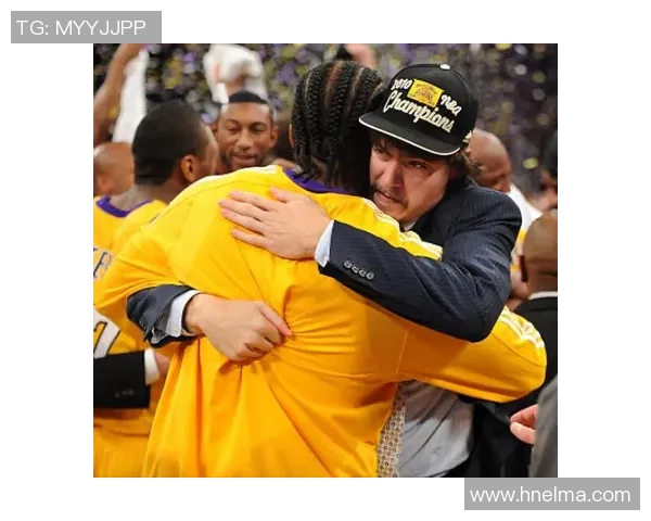 亚当莫里森的篮球传奇之路与职业生涯的辉煌成就探讨