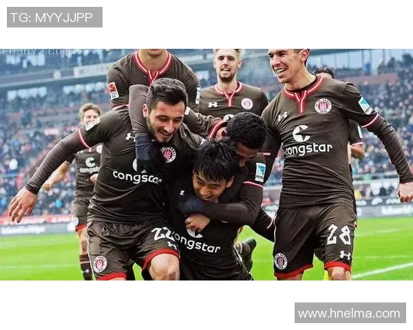 凯泽与圣保利激战在即谁能在这场较量中胜出引发关注