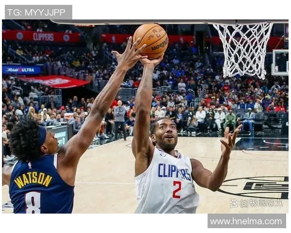 尼克斯与快船激战正酣球迷期待精彩对决与惊喜表现